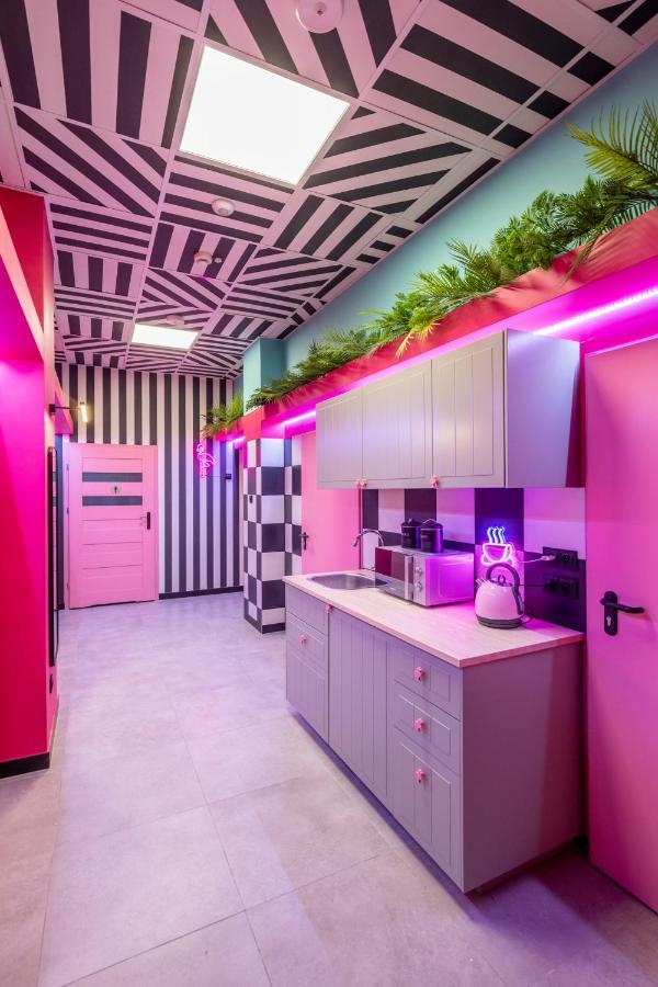 Vice City Hostel Wroclaw Bagian luar foto