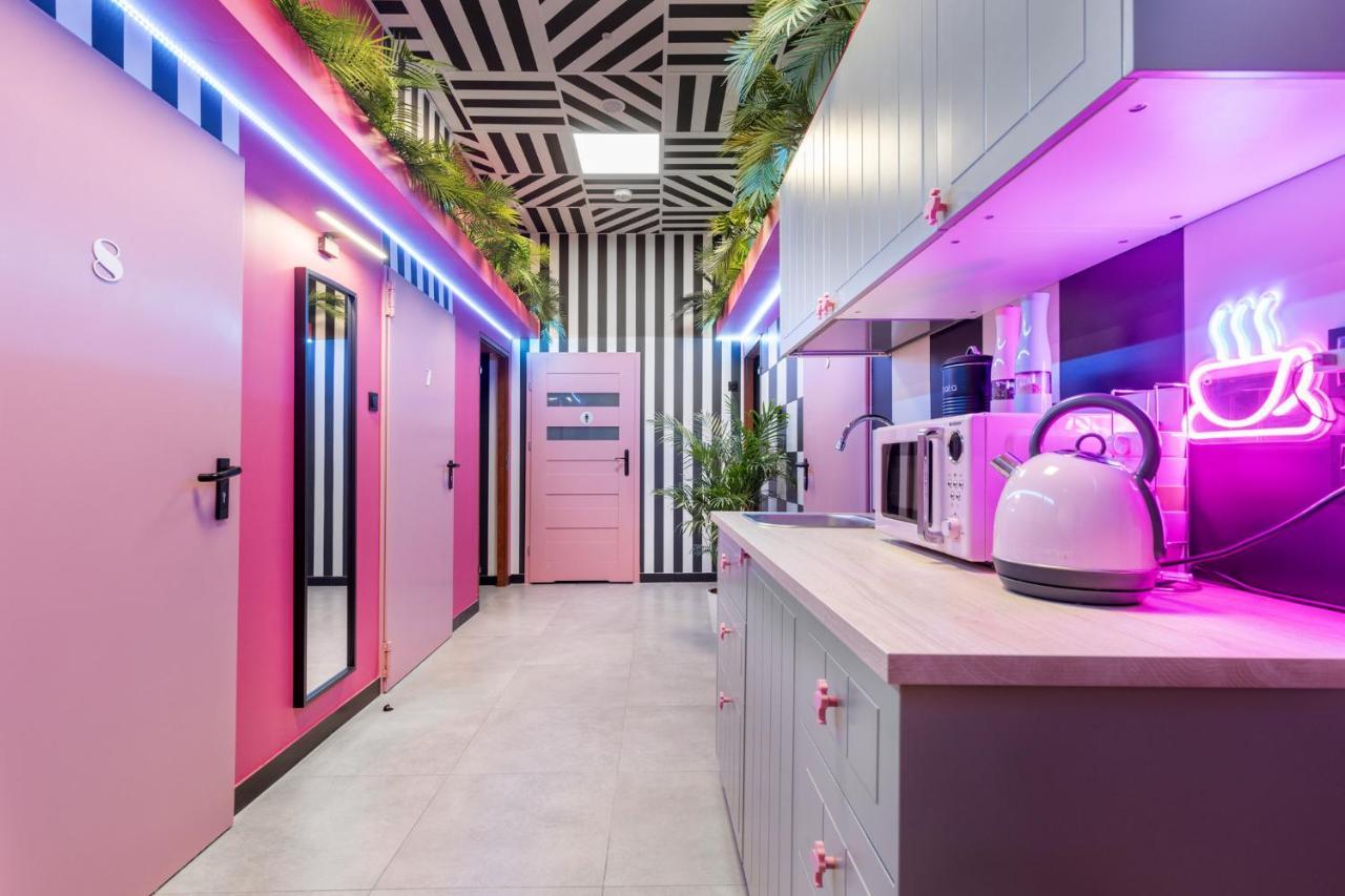 Vice City Hostel Wroclaw Bagian luar foto