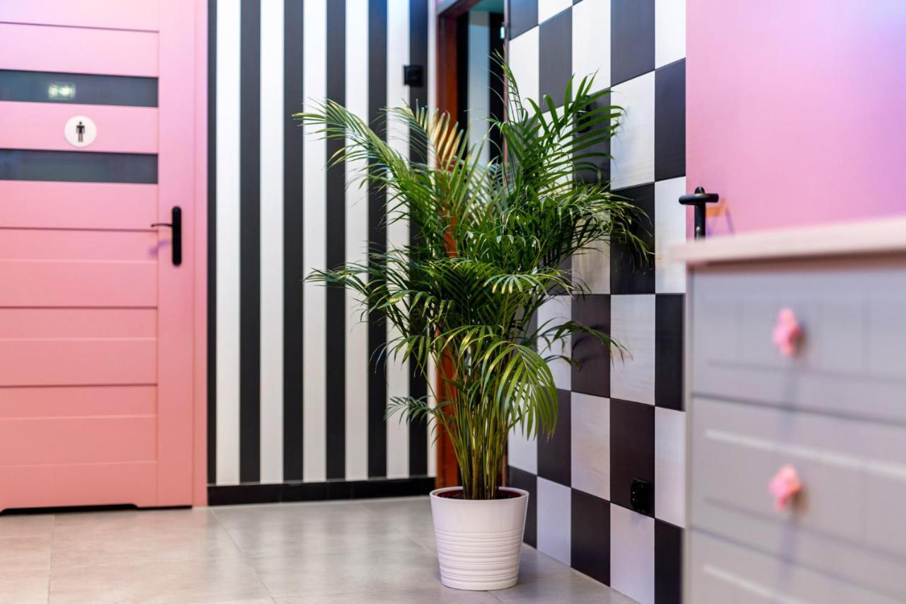 Vice City Hostel Wroclaw Bagian luar foto
