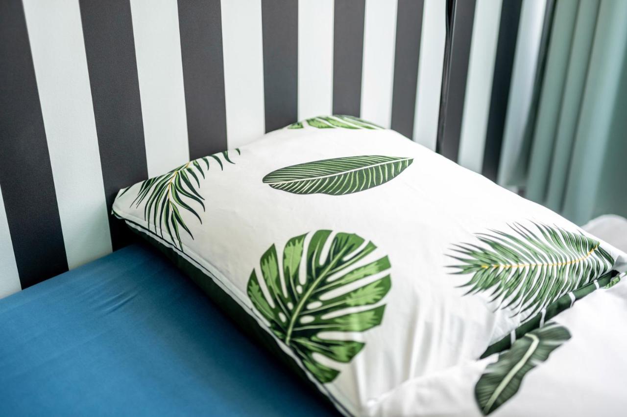 Vice City Hostel Wroclaw Bagian luar foto