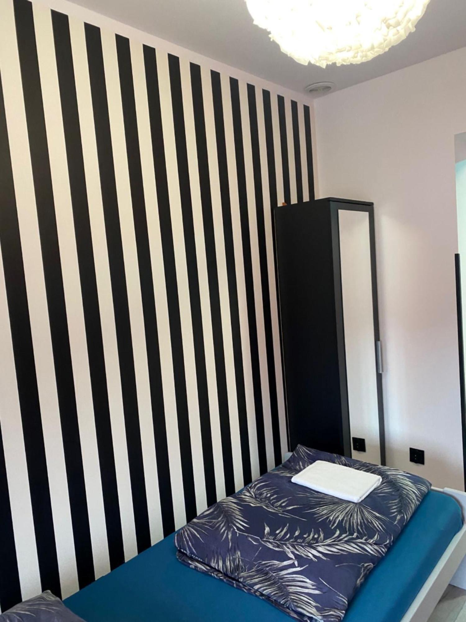 Vice City Hostel Wroclaw Bagian luar foto