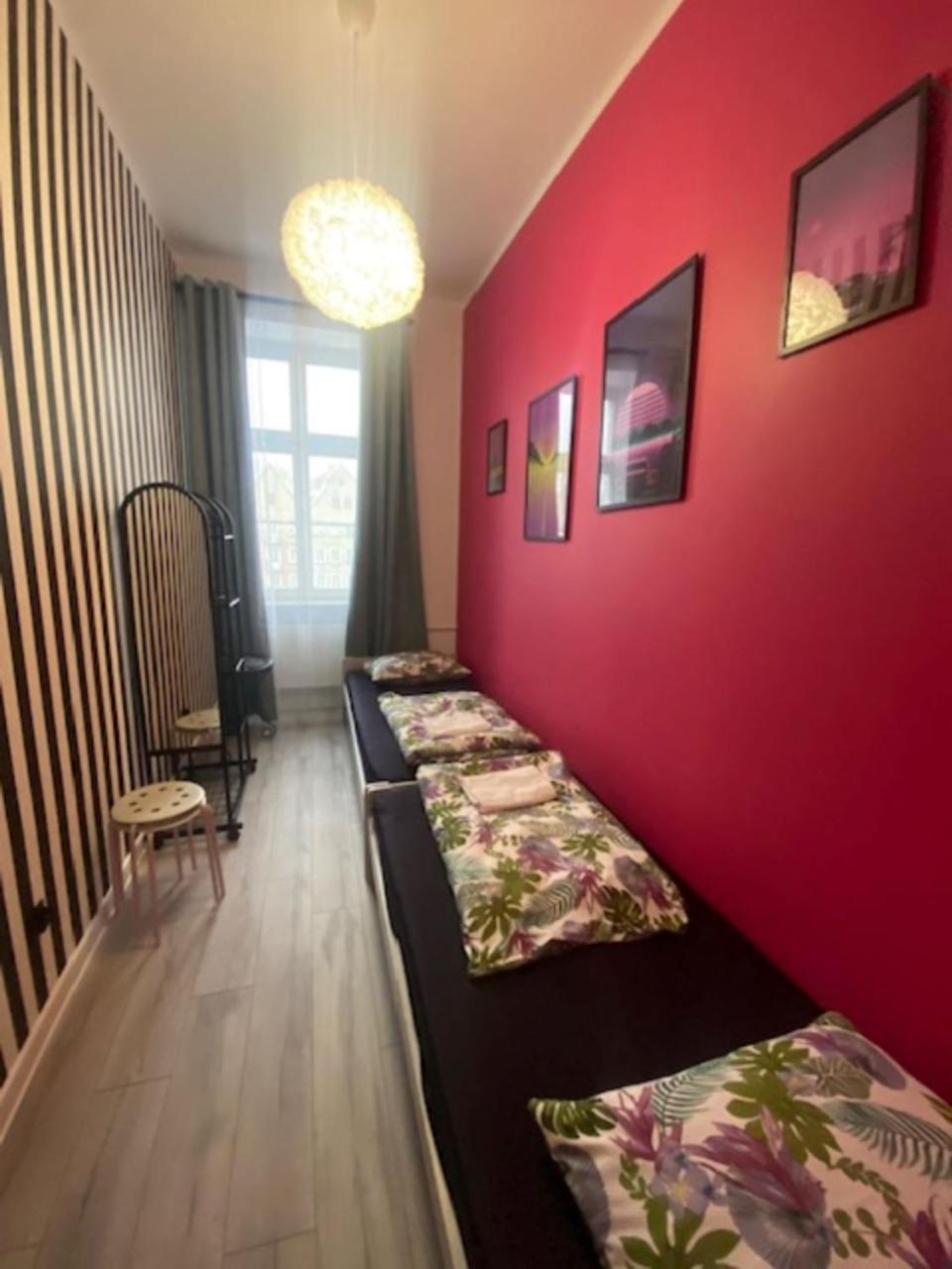 Vice City Hostel Wroclaw Bagian luar foto